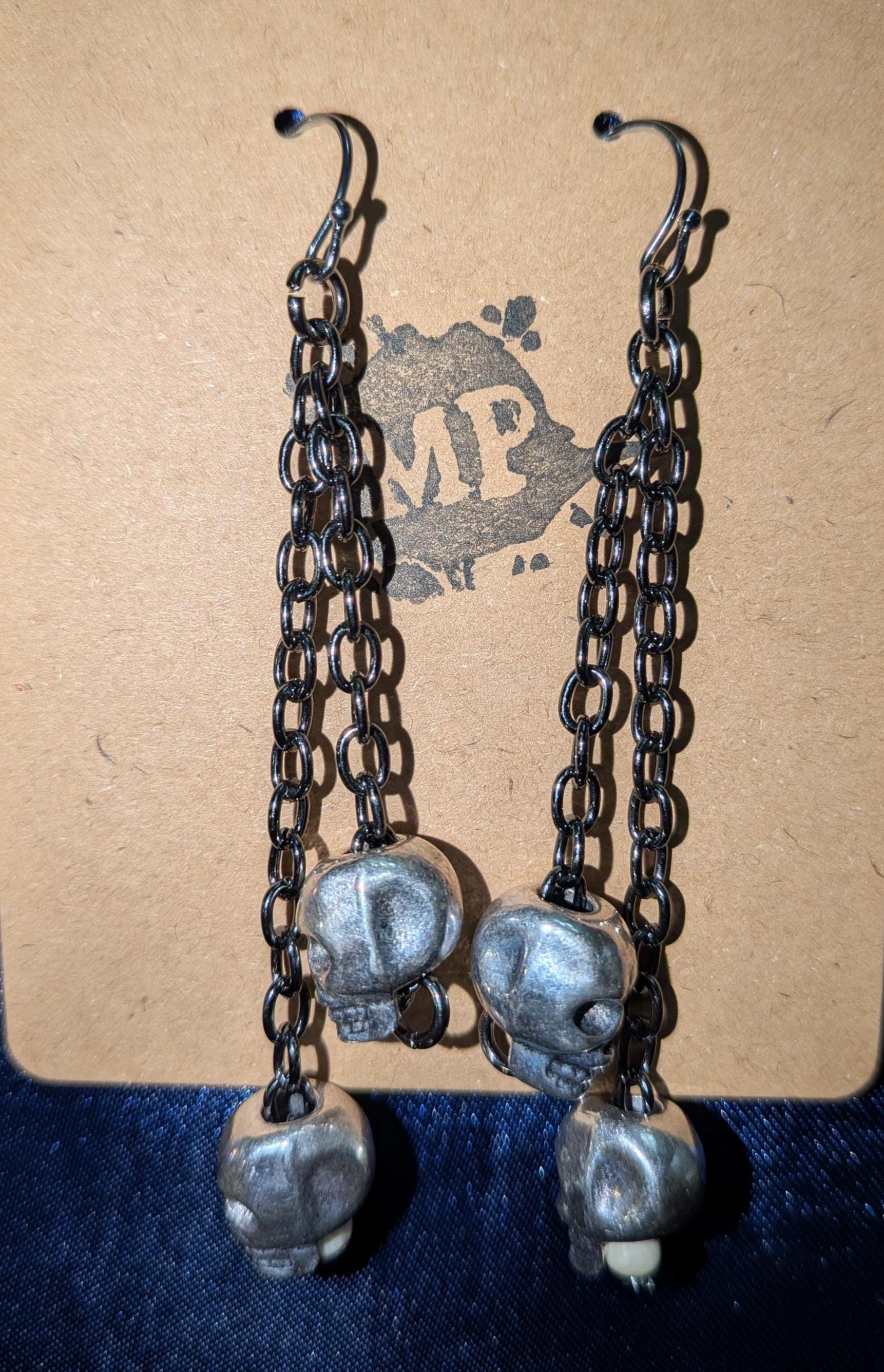 HeadHunter Skull Dangle earrings with real Bone Beads